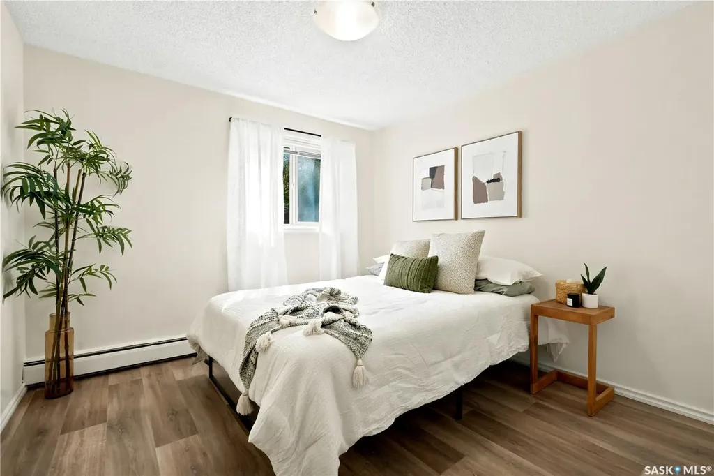 1121 Mckercher Drive Saskatoon SK S7H 5K9