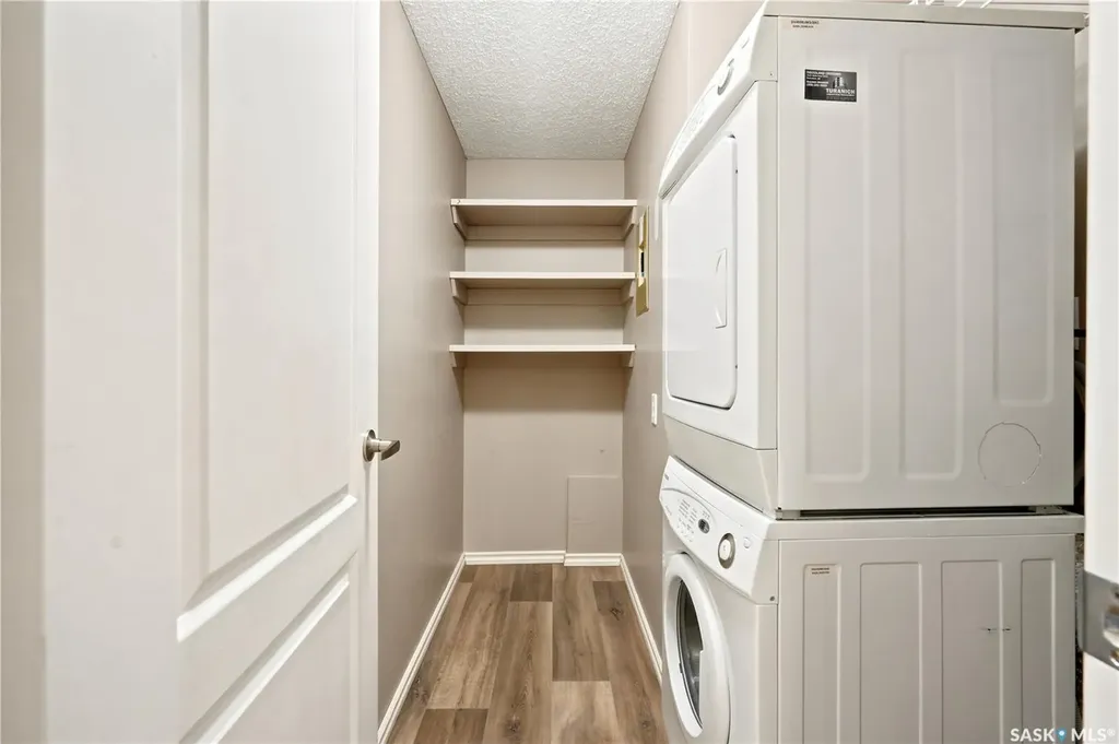 1121 Mckercher Drive Saskatoon SK S7H 5K9
