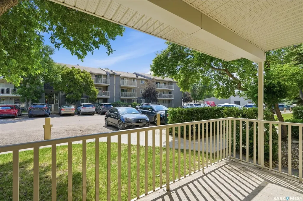 1121 Mckercher Drive Saskatoon SK S7H 5K9