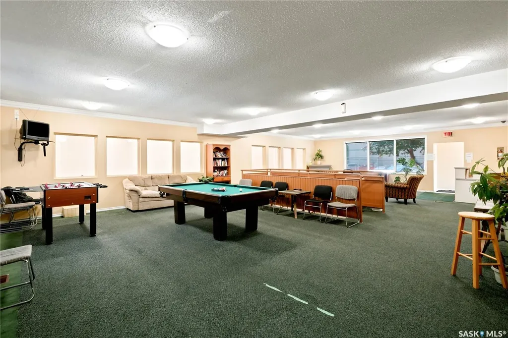1121 Mckercher Drive Saskatoon SK S7H 5K9