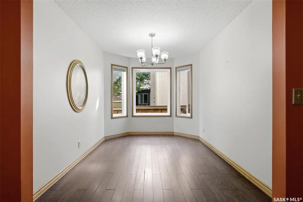 6703 Maplecrest Place Regina SK S4X 3Z1