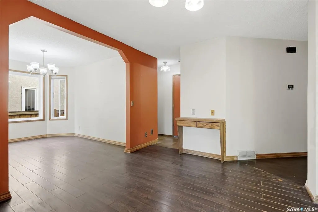 6703 Maplecrest Place Regina SK S4X 3Z1