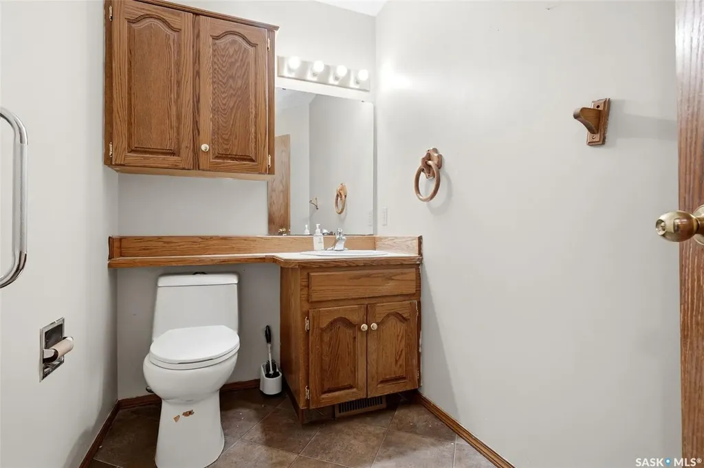 6703 Maplecrest Place Regina SK S4X 3Z1