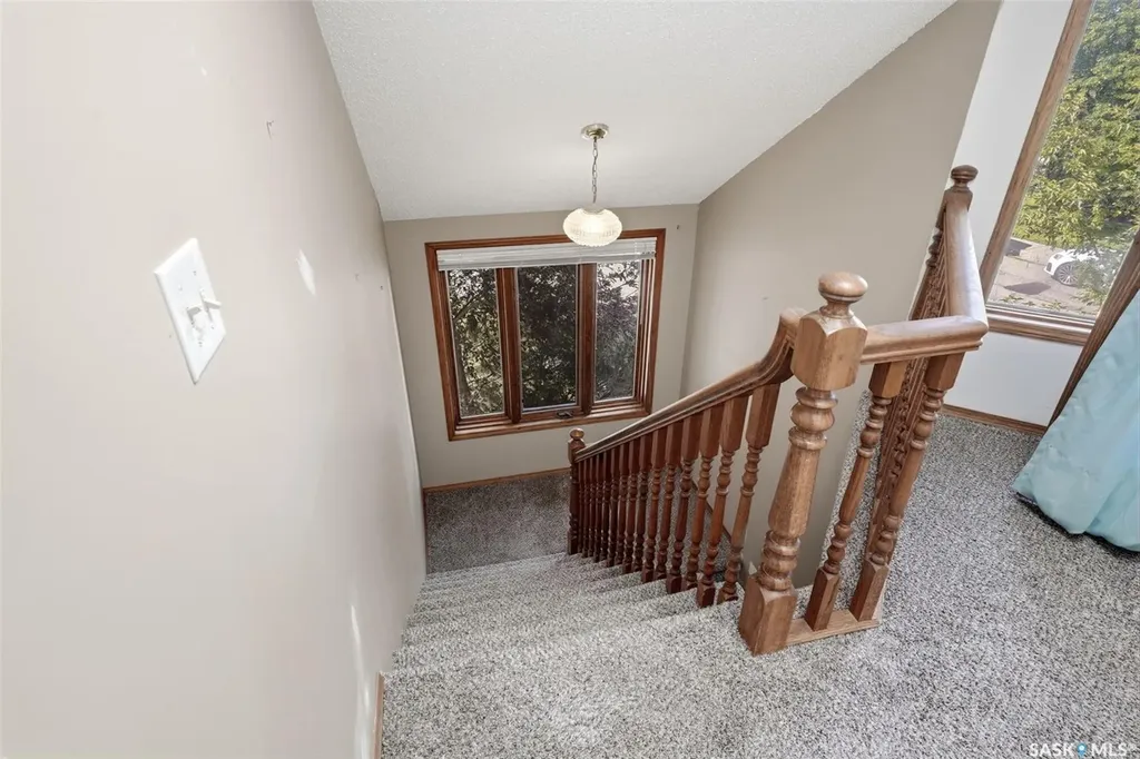 6703 Maplecrest Place Regina SK S4X 3Z1