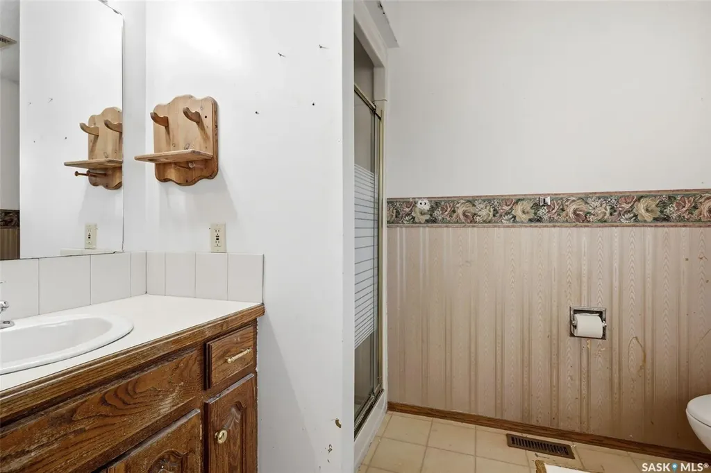 6703 Maplecrest Place Regina SK S4X 3Z1