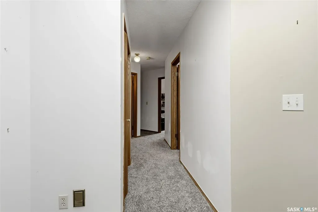 6703 Maplecrest Place Regina SK S4X 3Z1