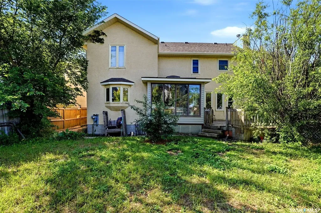 6703 Maplecrest Place Regina SK S4X 3Z1