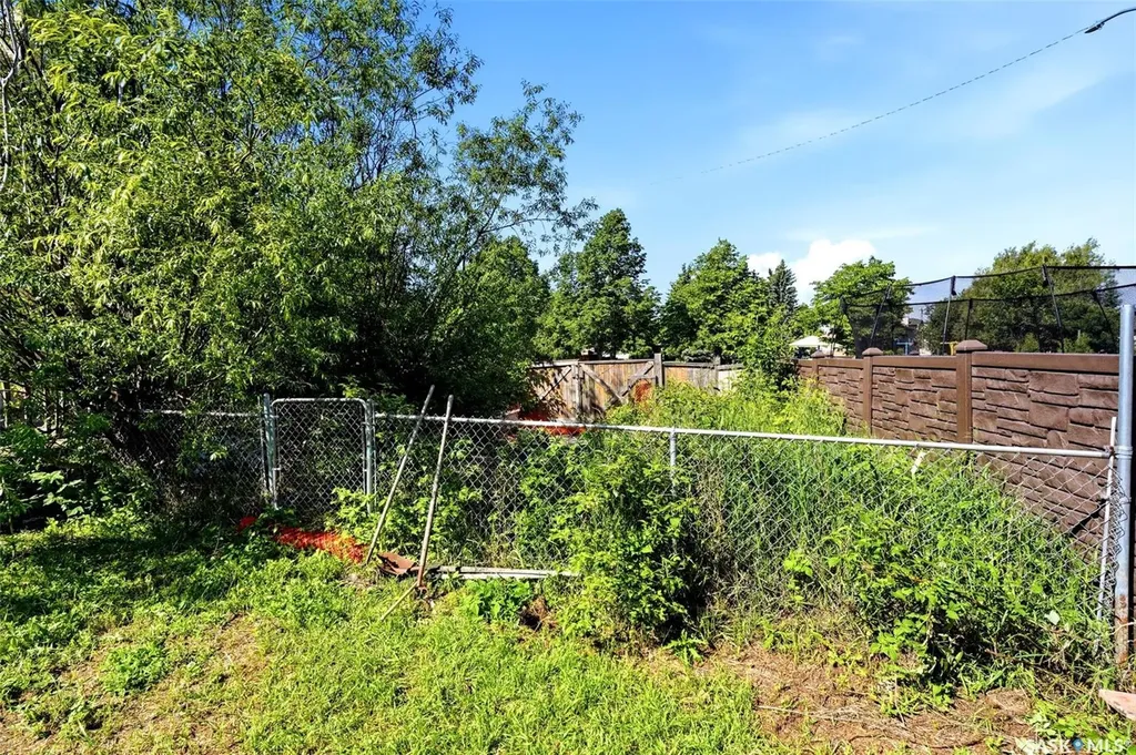 6703 Maplecrest Place Regina SK S4X 3Z1