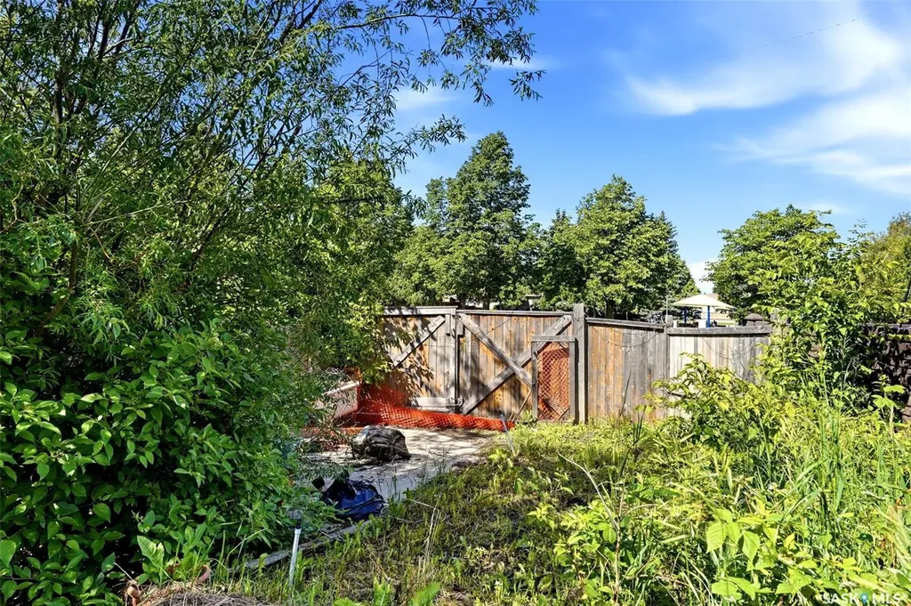 6703 Maplecrest Place Regina SK S4X 3Z1