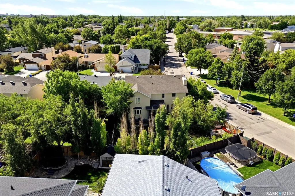 6703 Maplecrest Place Regina SK S4X 3Z1