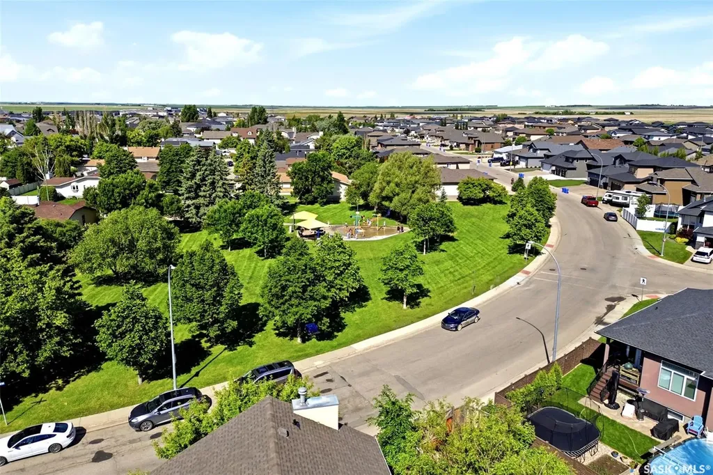 6703 Maplecrest Place Regina SK S4X 3Z1