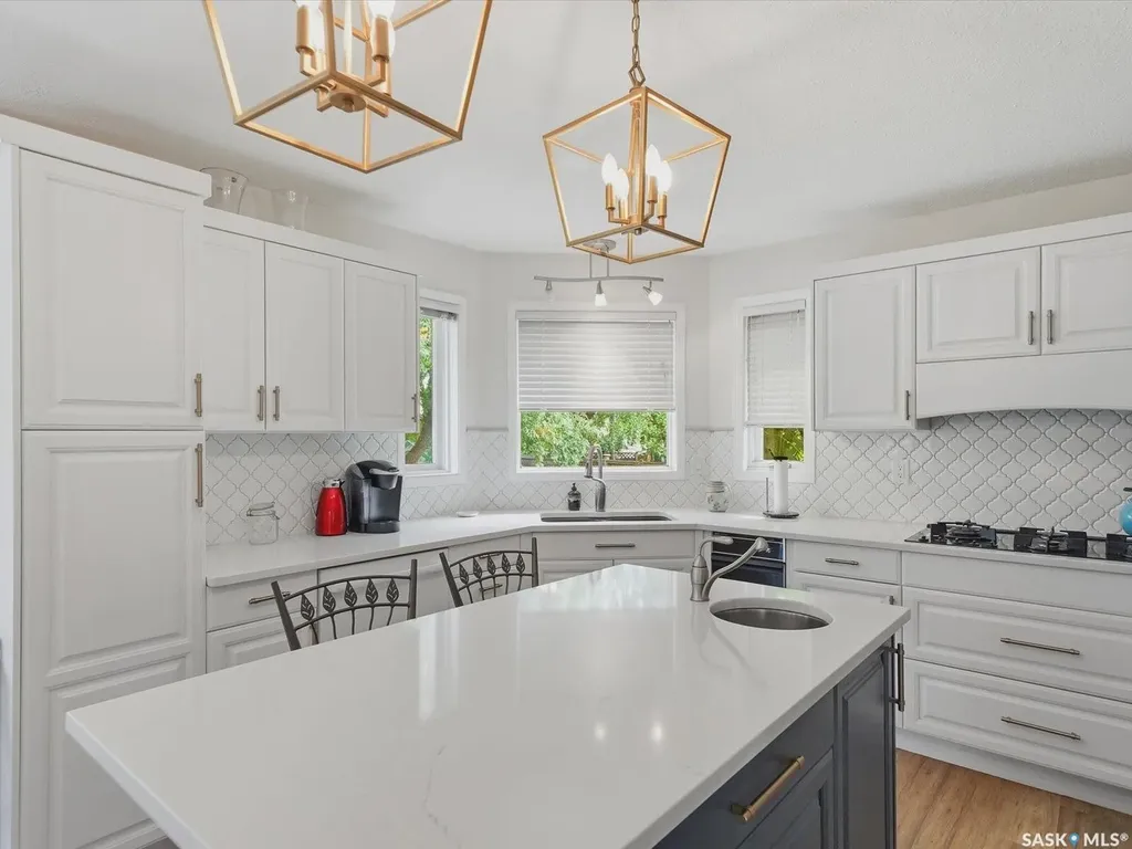 442 Anglin Court Saskatoon SK S7J 5G1
