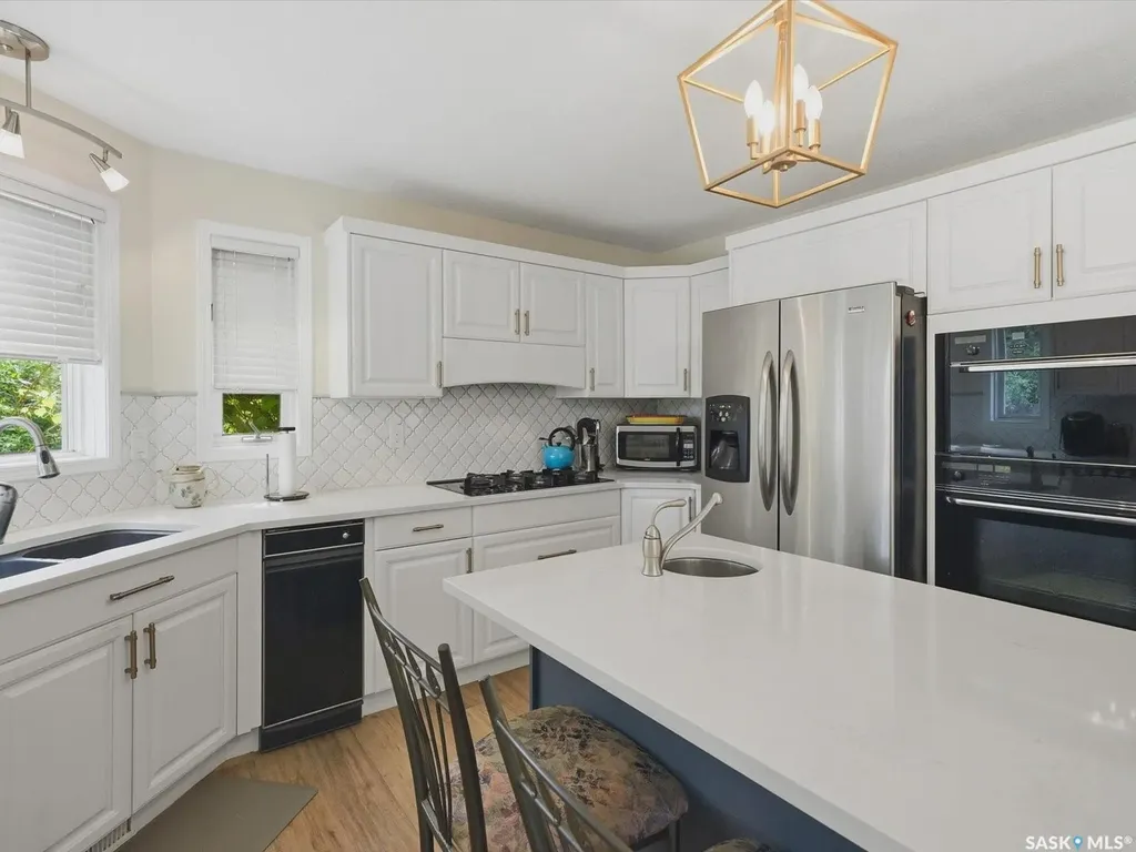 442 Anglin Court Saskatoon SK S7J 5G1