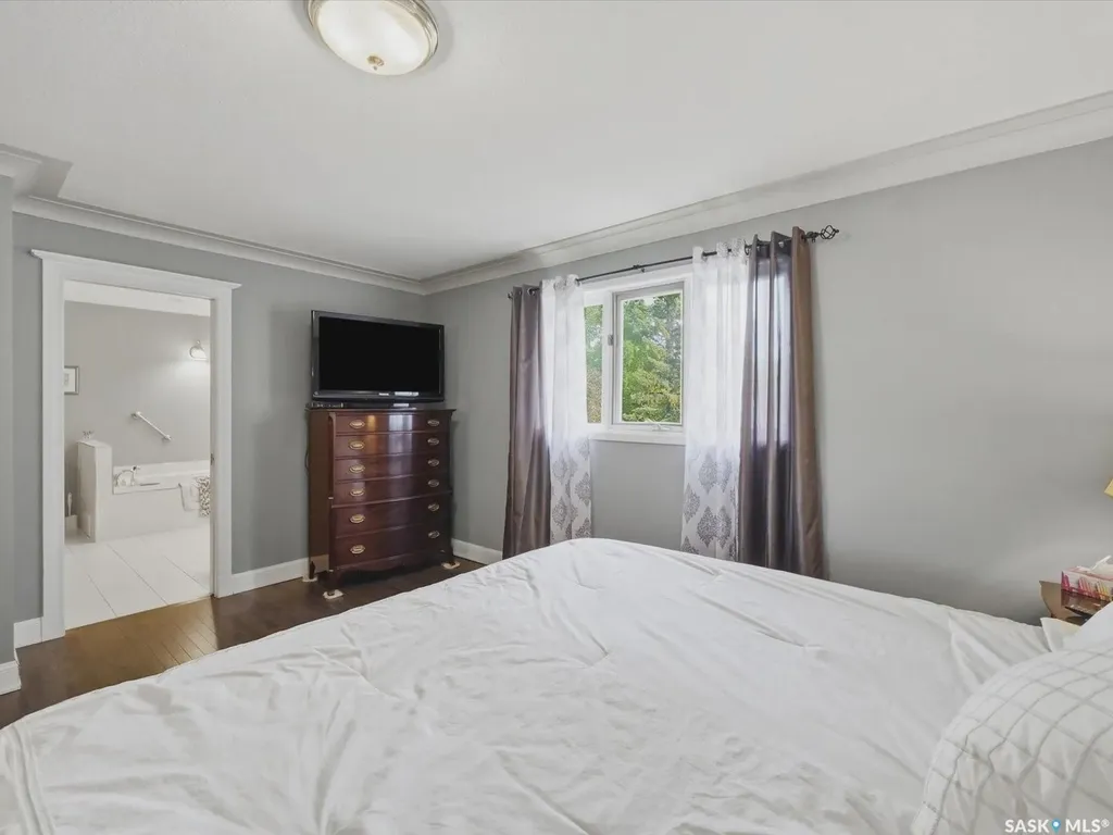 442 Anglin Court Saskatoon SK S7J 5G1