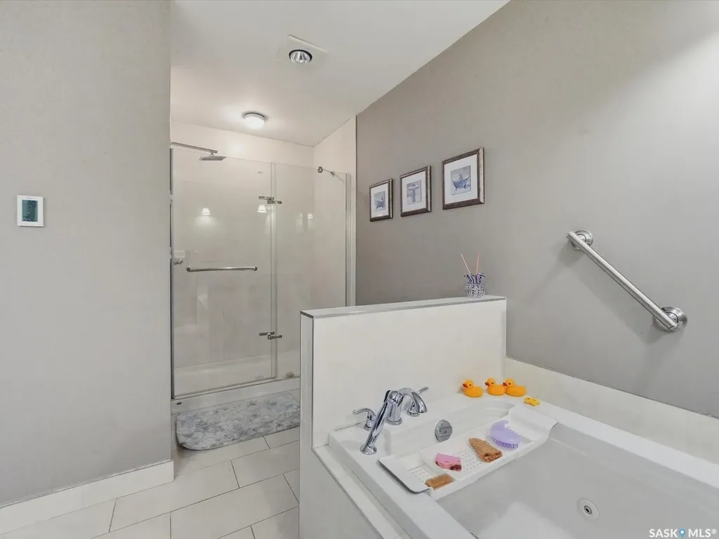 442 Anglin Court Saskatoon SK S7J 5G1