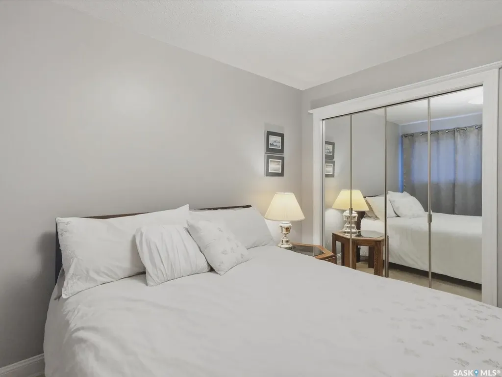 442 Anglin Court Saskatoon SK S7J 5G1