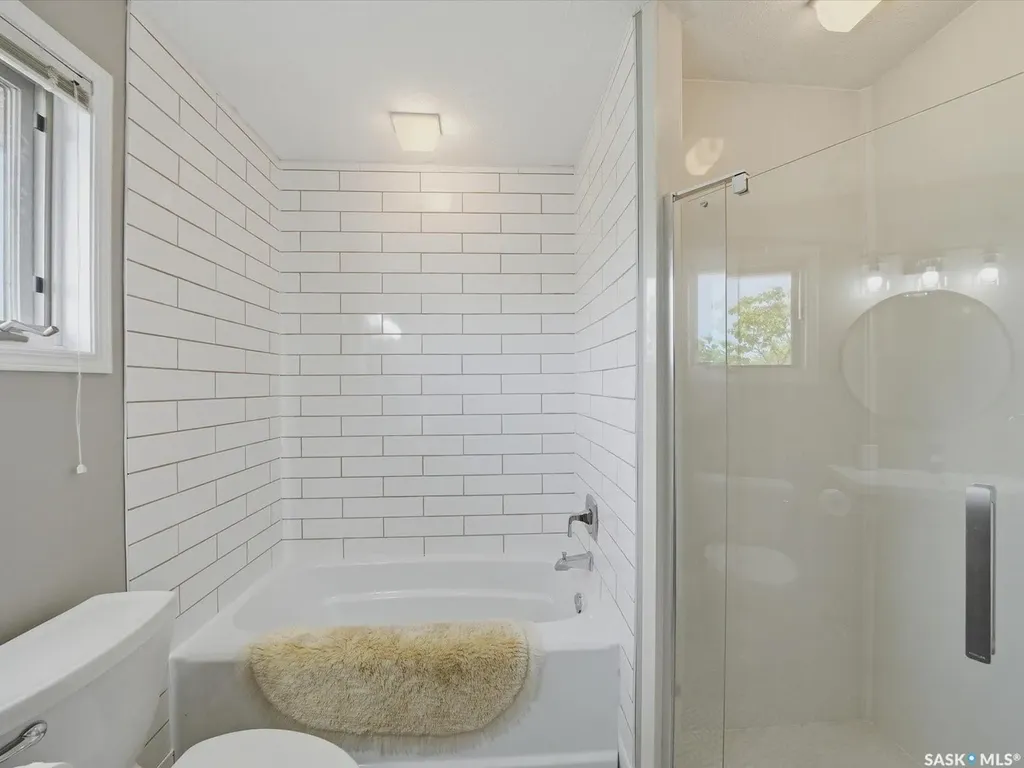 442 Anglin Court Saskatoon SK S7J 5G1