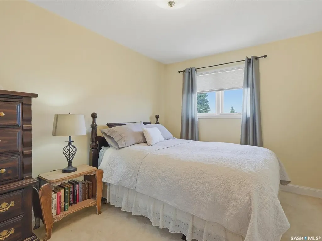 442 Anglin Court Saskatoon SK S7J 5G1