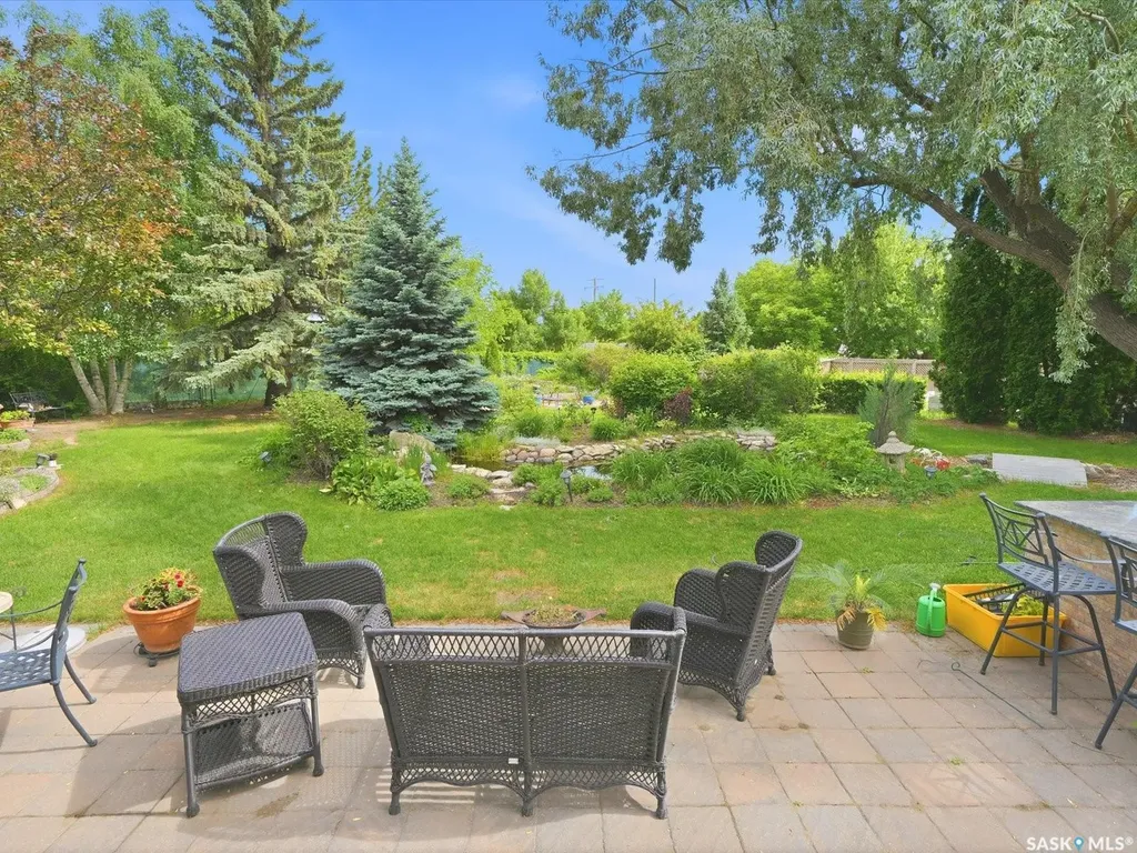 442 Anglin Court Saskatoon SK S7J 5G1