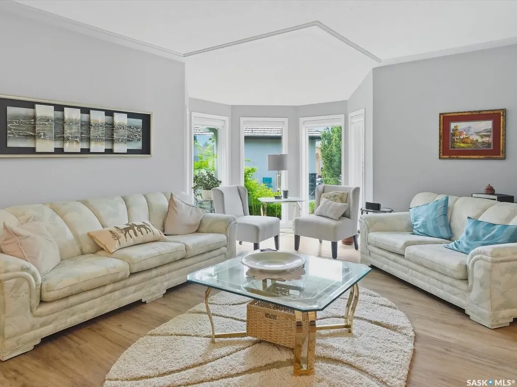 442 Anglin Court Saskatoon SK S7J 5G1