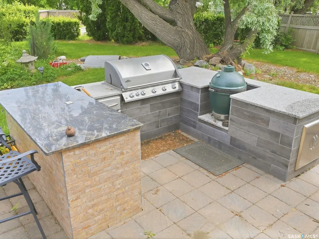 442 Anglin Court Saskatoon SK S7J 5G1