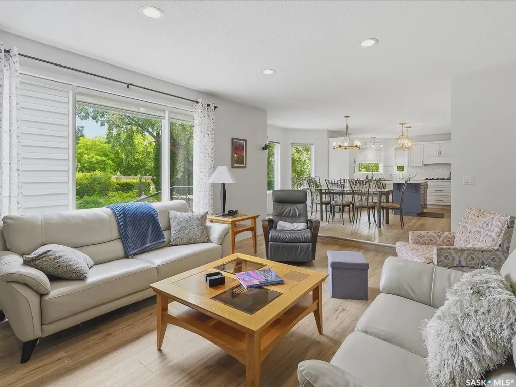442 Anglin Court Saskatoon SK S7J 5G1