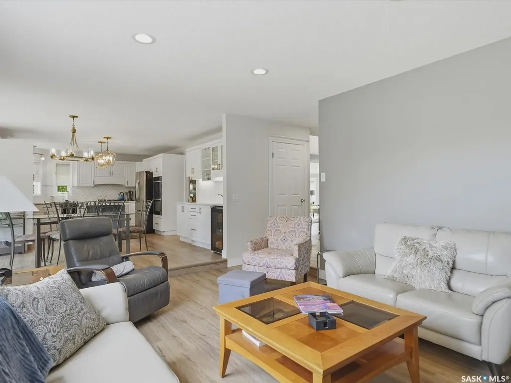 442 Anglin Court Saskatoon SK S7J 5G1