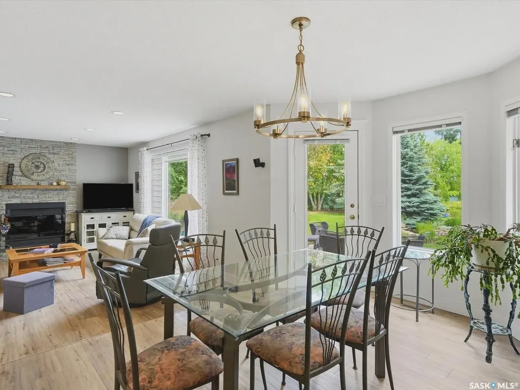 442 Anglin Court Saskatoon SK S7J 5G1
