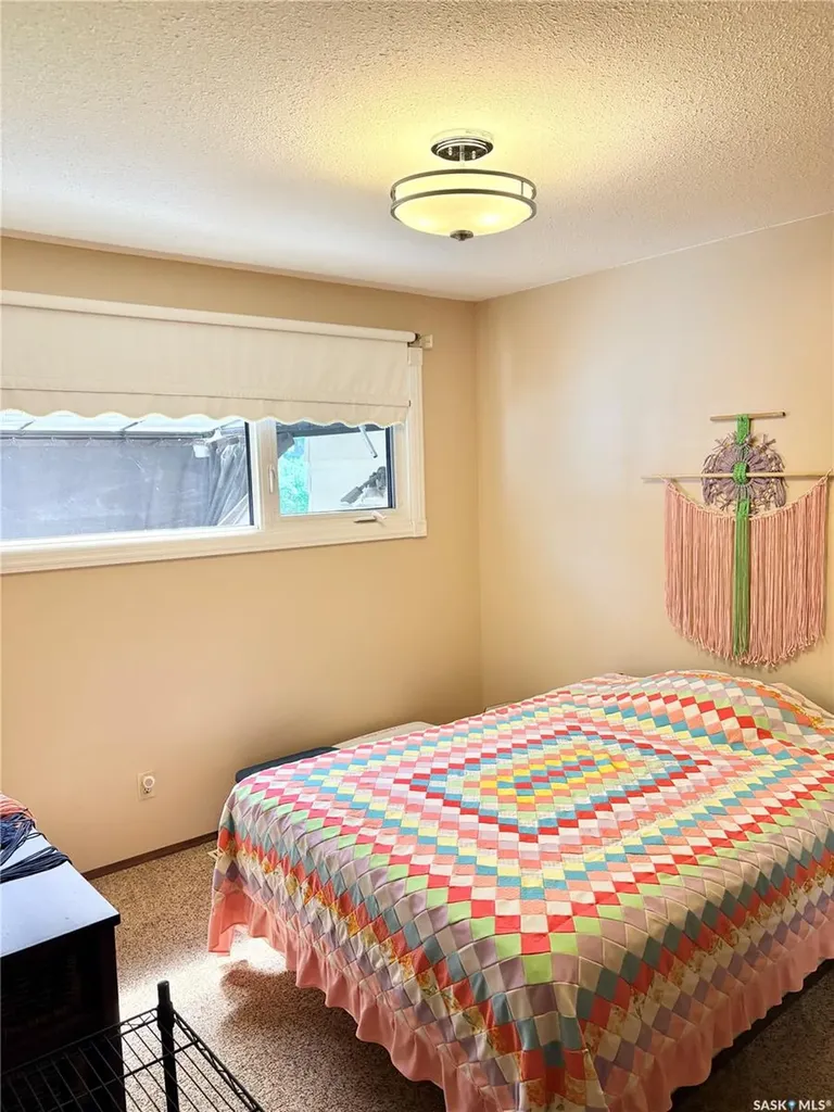 63 Clarewood Crescent Yorkton SK S3N 2V8