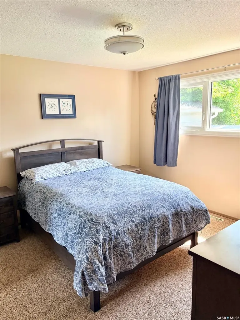 63 Clarewood Crescent Yorkton SK S3N 2V8