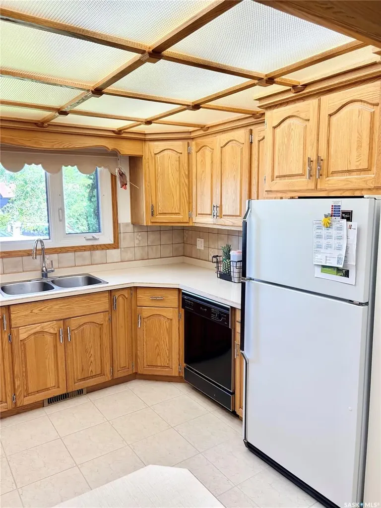 63 Clarewood Crescent Yorkton SK S3N 2V8