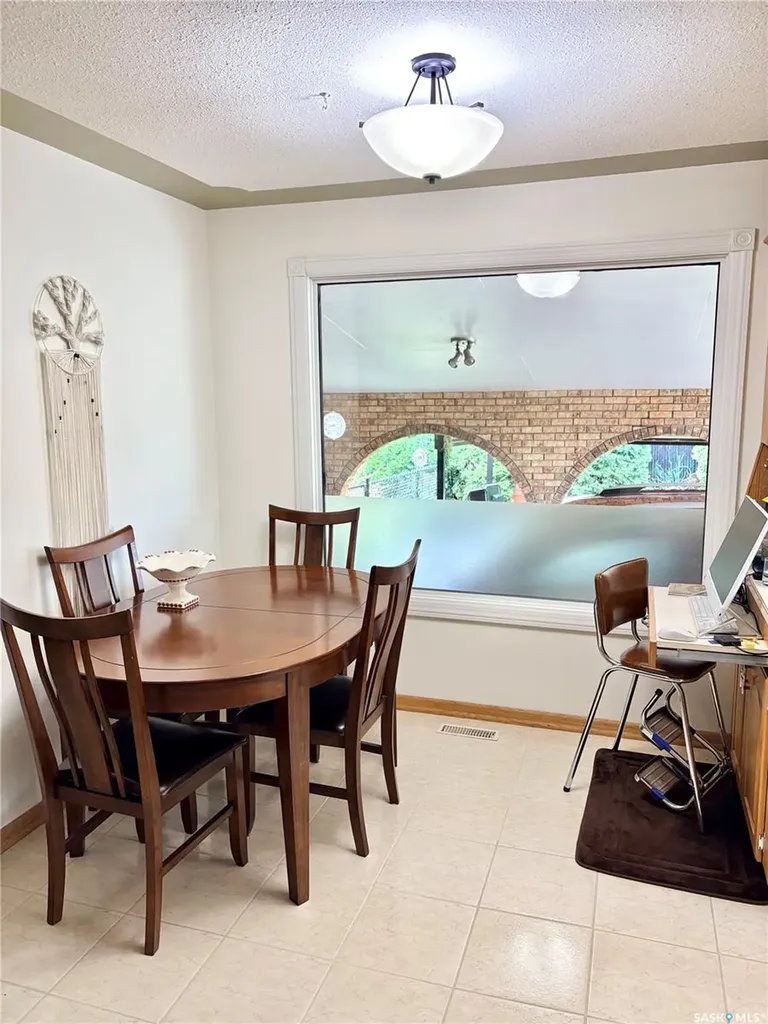 63 Clarewood Crescent Yorkton SK S3N 2V8