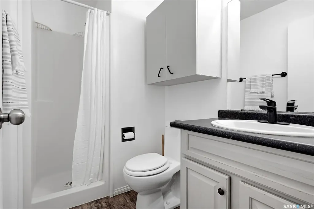 314 Howe Place Regina SK S4R 8M5