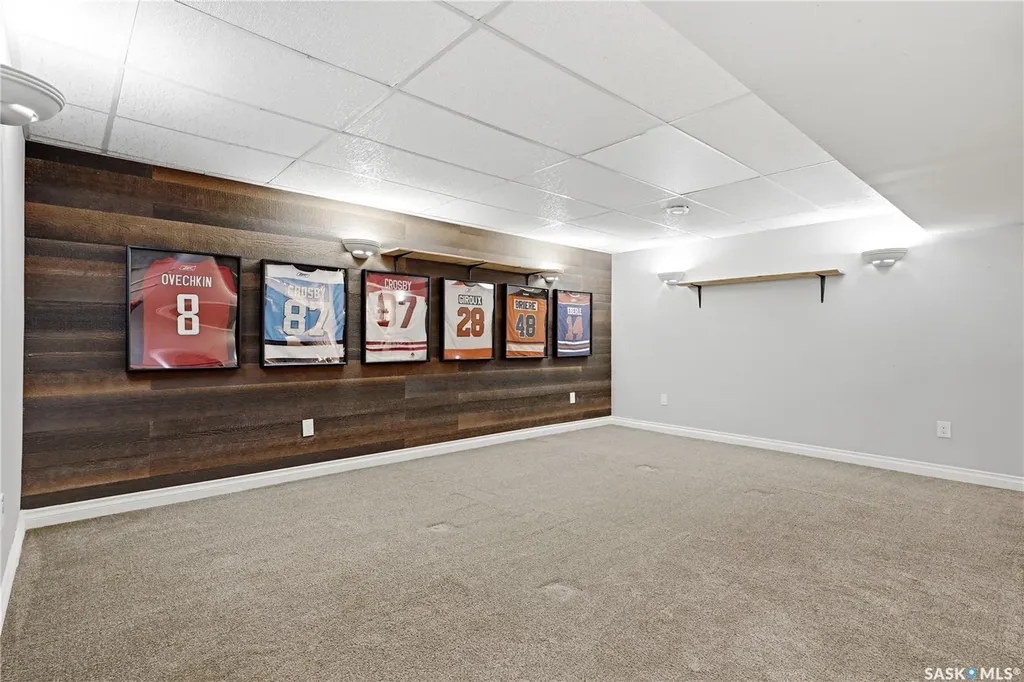 314 Howe Place Regina SK S4R 8M5