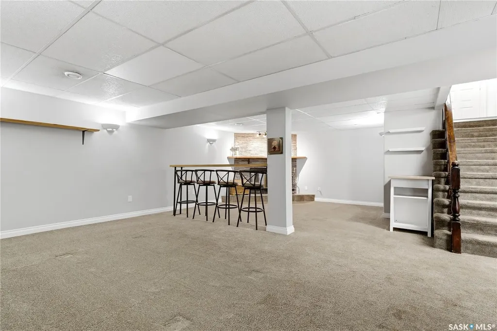 314 Howe Place Regina SK S4R 8M5