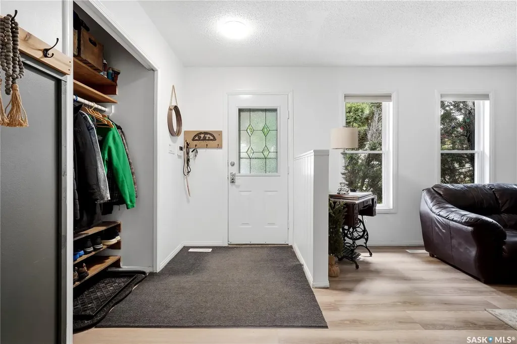 314 Howe Place Regina SK S4R 8M5