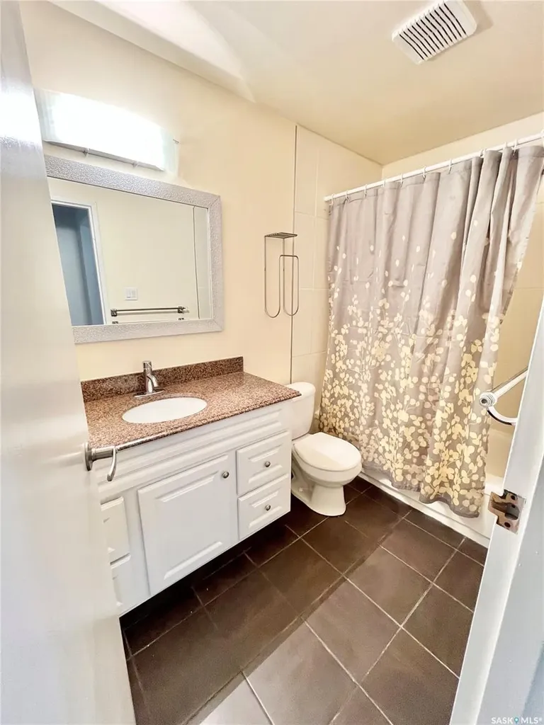 207C Tait Place Saskatoon SK S7H 5L8