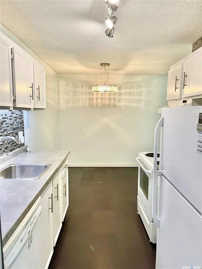 207C Tait Place Saskatoon SK S7H 5L8