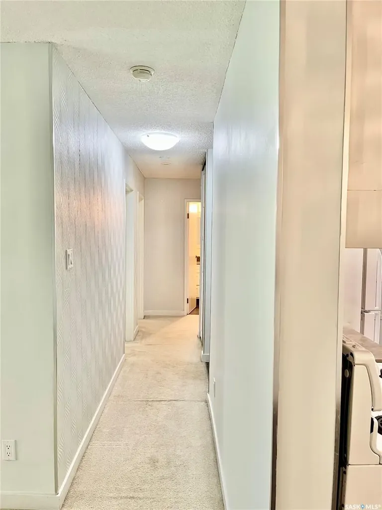 207C Tait Place Saskatoon SK S7H 5L8