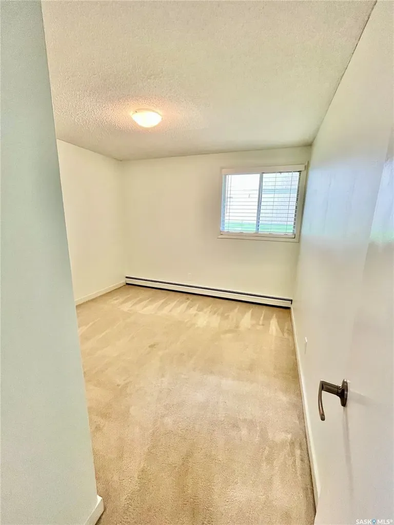 207C Tait Place Saskatoon SK S7H 5L8