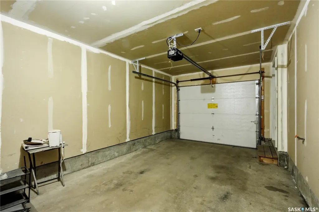 118 Pawlychenko Lane Saskatoon SK S7V 1K1