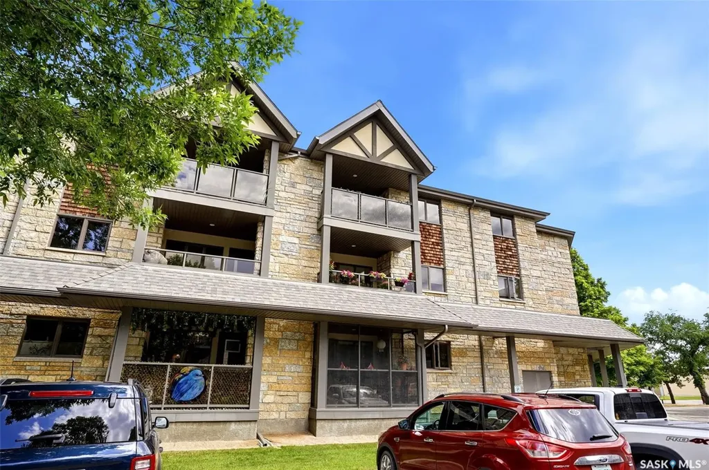 2530 25th Avenue Regina SK S4S 4E6