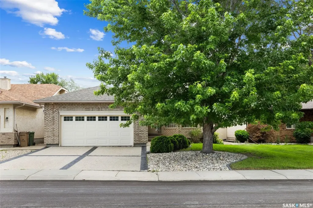 3054 Wascana Glen Regina SK S4V 2L3