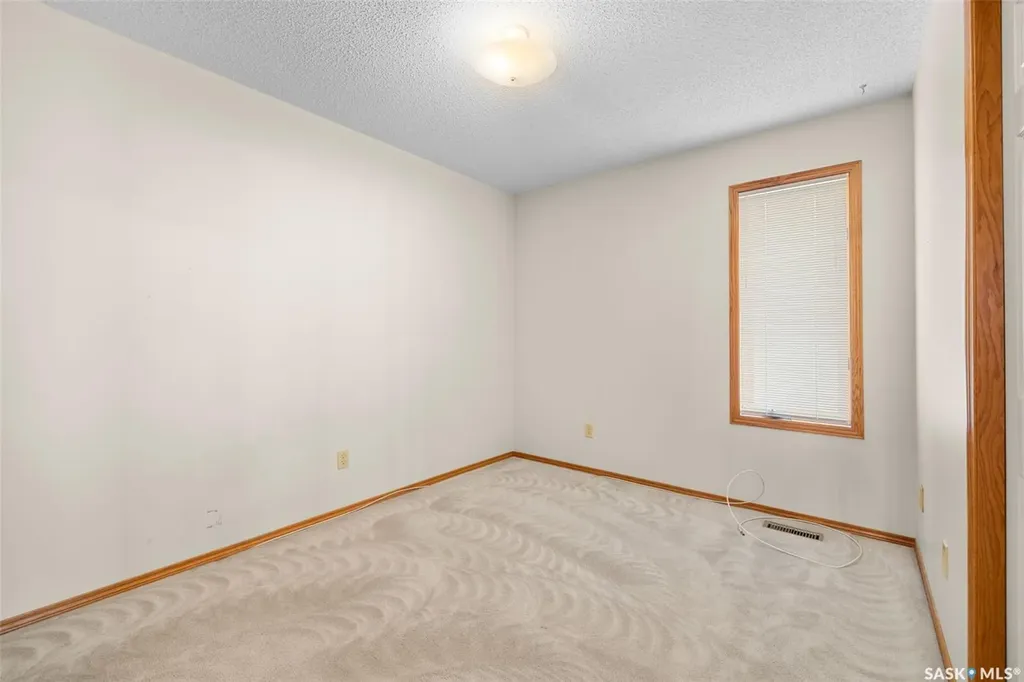 3054 Wascana Glen Regina SK S4V 2L3