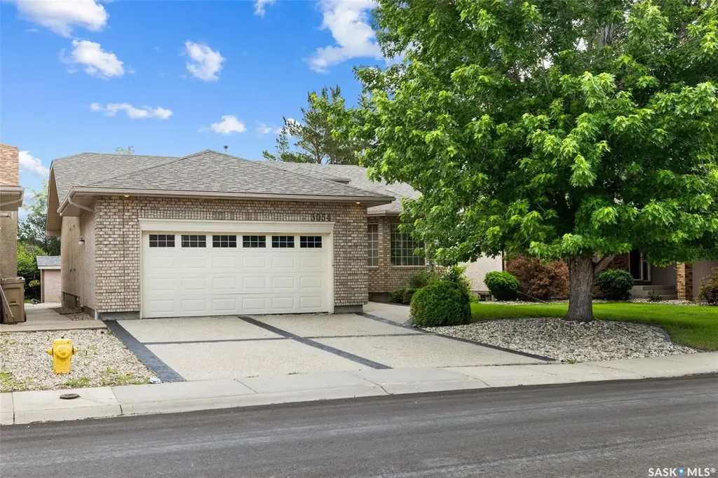3054 Wascana Glen Regina SK S4V 2L3