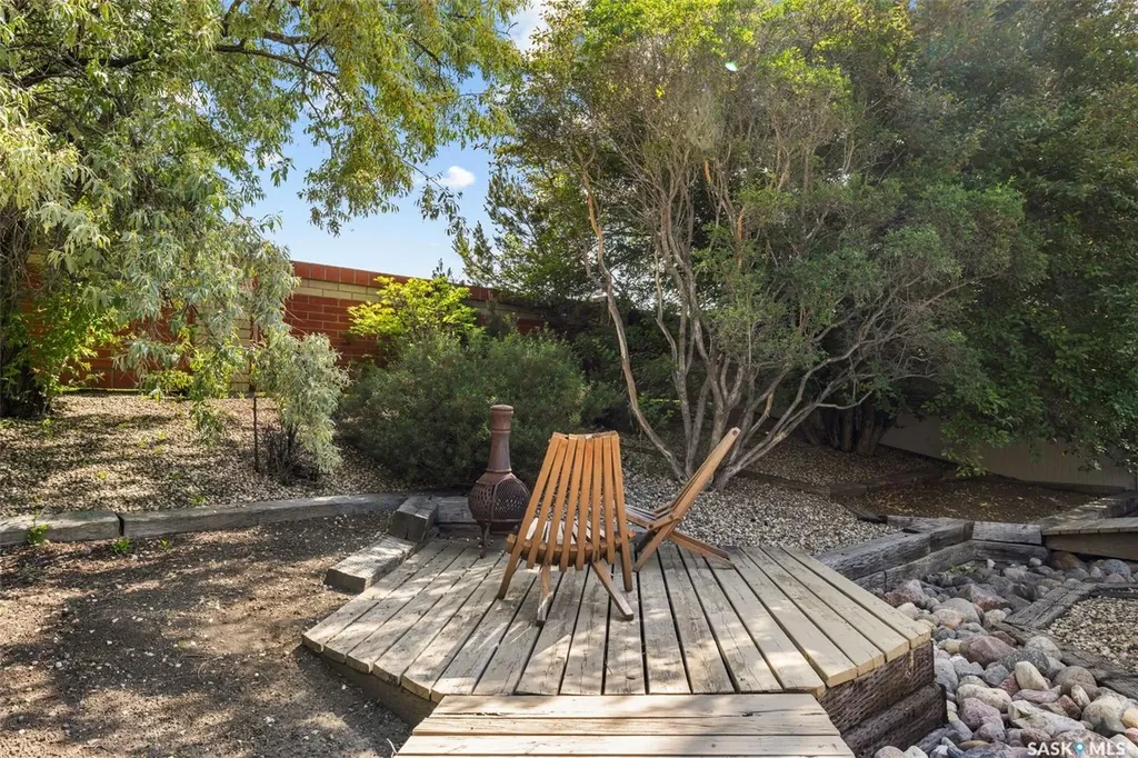 3054 Wascana Glen Regina SK S4V 2L3