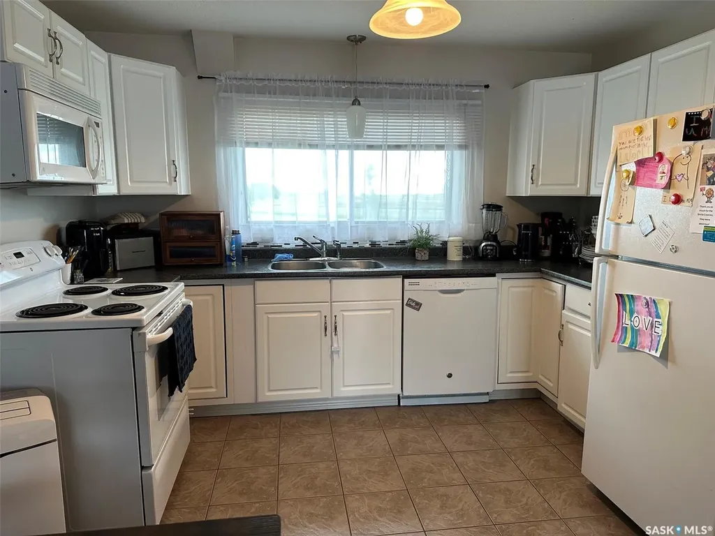 344 Young Street Macoun SK S0C 1P0