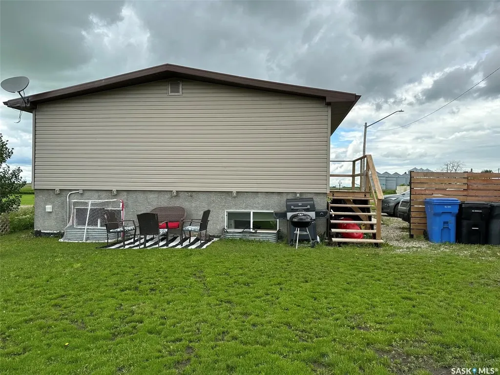 344 Young Street Macoun SK S0C 1P0