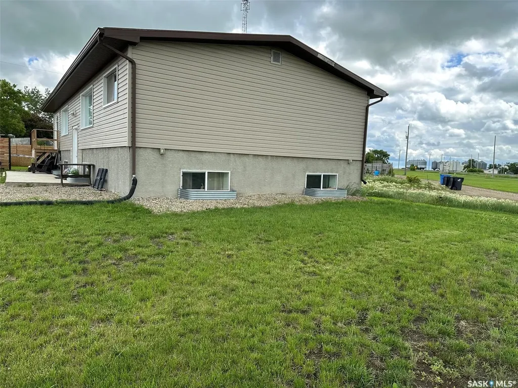 344 Young Street Macoun SK S0C 1P0