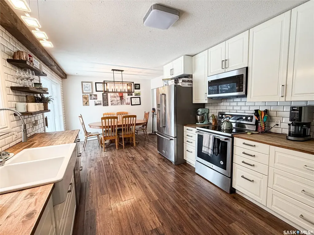 420 1st Street W Meadow Lake SK S9X 1E5